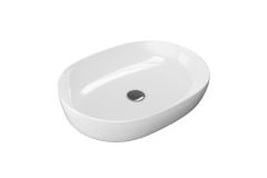 Biała umywalka o owalnym kształcie ze srebrnym syfonem na białym tle