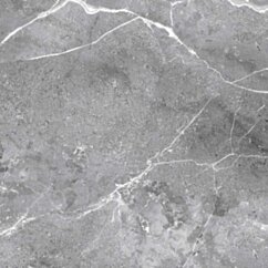 Płytka ceramiczna Hamburg Grey na białym tle. Plytka o ciemnoszrej połyskującej kwadratowej powierzchni przecinana nieregularnymi białymi liniami i kropkami