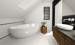 Biało-czarna łazienka z ozdobnymi drewnianymi elementami, białą wanna wolnostojącą oraz białą umywalką. Biała armatura